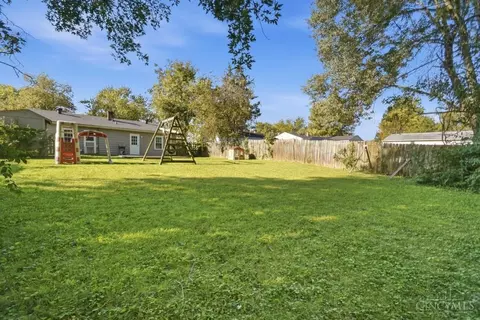 Exterior - 1062 Garnoa Dr, Cincinnati, OH 45231 photo 10 of 11