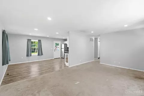 Living - 1062 Garnoa Dr, Cincinnati, OH 45231 photo 4 of 4
