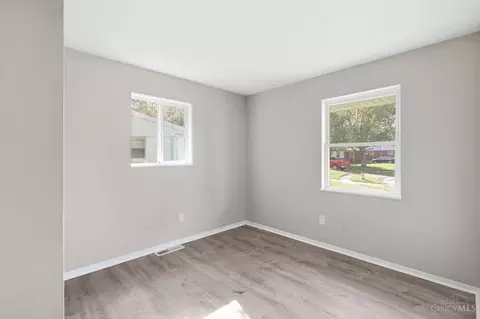 Bedroom - 1854 Bluehill Dr, Cincinnati, OH 45240 photo 2 of 3