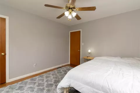 Bedroom - 1631 Marilyn Ln, Cincinnati, OH 45231 photo 4 of 4