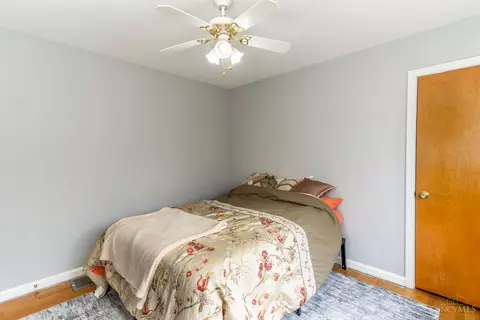 Bedroom - 1631 Marilyn Ln, Cincinnati, OH 45231 photo 2 of 4