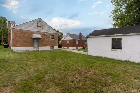 Exterior - 1631 Marilyn Ln, Cincinnati, OH 45231 photo 3 of 3