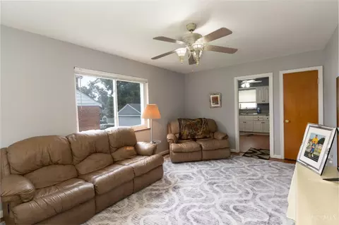 Living - 1631 Marilyn Ln, Cincinnati, OH 45231 photo 1 of 1