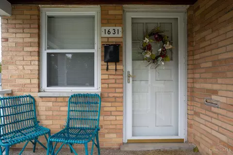 Exterior - 1631 Marilyn Ln, Cincinnati, OH 45231 photo 2 of 3
