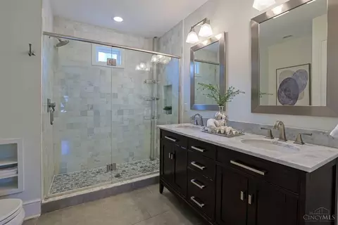 Bath - 3004 Springer Ave, Cincinnati, OH 45208 photo 1 of 8