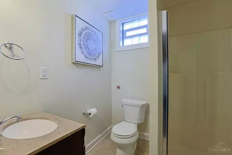 Bath - 3004 Springer Ave, Cincinnati, OH 45208 photo 7 of 8