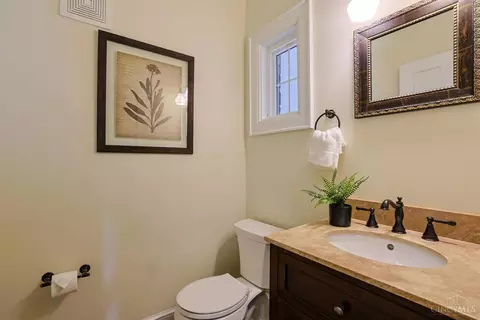 Bath - 3004 Springer Ave, Cincinnati, OH 45208 photo 4 of 8