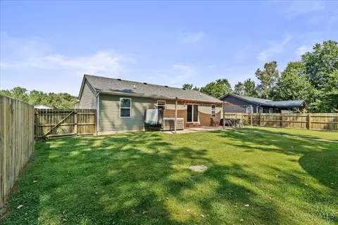 Exterior - 531 Mill St, Blanchester, OH 45107 photo 4 of 10