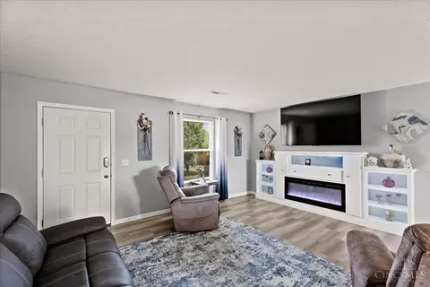 Living - 531 Mill St, Blanchester, OH 45107 photo 1 of 1