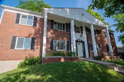 1735 Sutton Ave, Cincinnati, OH 45230