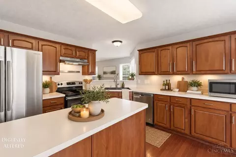 Kitchen - 774 Birch Grv, Morrow, OH 45152 photo 3 of 6