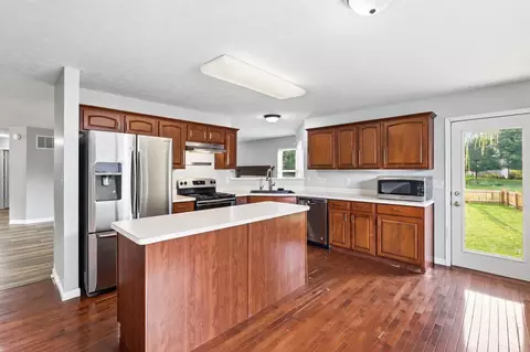 Kitchen - 774 Birch Grv, Morrow, OH 45152 photo 5 of 6