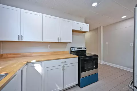 Kitchen - 1020 Parkson Pl, Cincinnati, OH 45204 photo 5 of 5