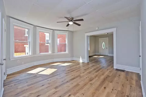 Living - 1020 Parkson Pl, Cincinnati, OH 45204 photo 6 of 11