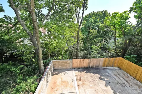 Exterior - 1020 Parkson Pl, Cincinnati, OH 45204 photo 9 of 17