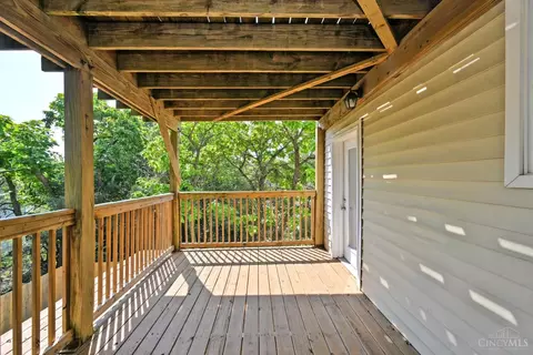 Exterior - 1020 Parkson Pl, Cincinnati, OH 45204 photo 8 of 17