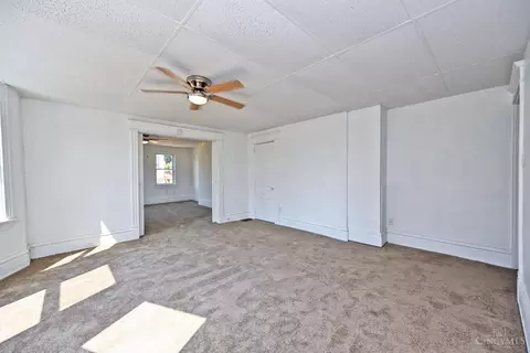 Living - 1020 Parkson Pl, Cincinnati, OH 45204 photo 9 of 11