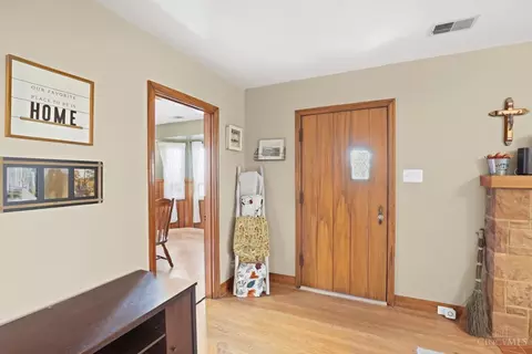 Entry Way - 5596 Sidney Rd, Cincinnati, OH 45238 photo 1 of 3