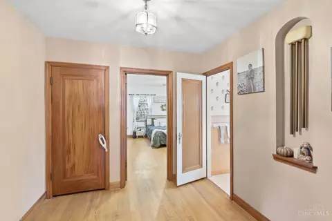 Entry Way - 5596 Sidney Rd, Cincinnati, OH 45238 photo 3 of 3