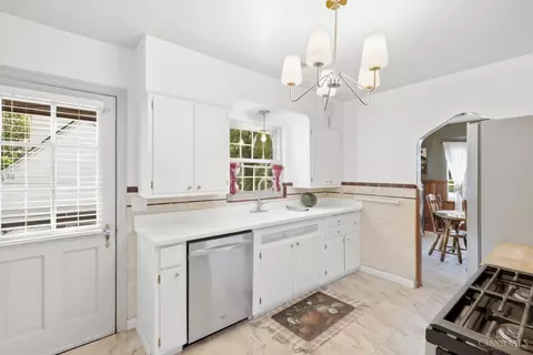 Kitchen - 5596 Sidney Rd, Cincinnati, OH 45238 photo 3 of 3