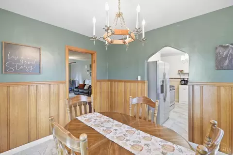 Dining - 5596 Sidney Rd, Cincinnati, OH 45238 photo 2 of 3