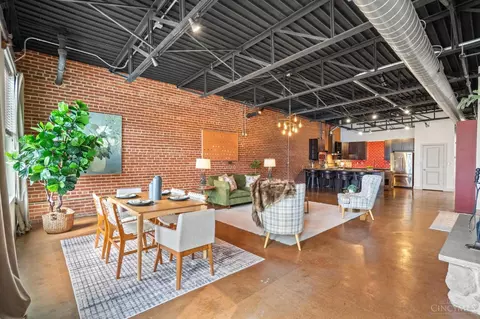 Dining - 512 Reading Rd, Cincinnati, OH 45202 photo 2 of 3