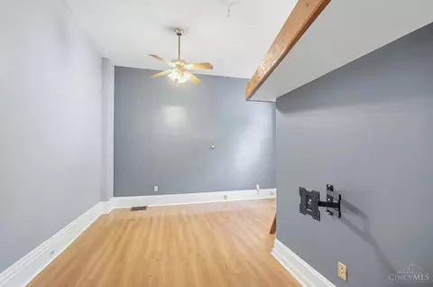 Living - 116 Parker St, Cincinnati, OH 45219 photo 5 of 8