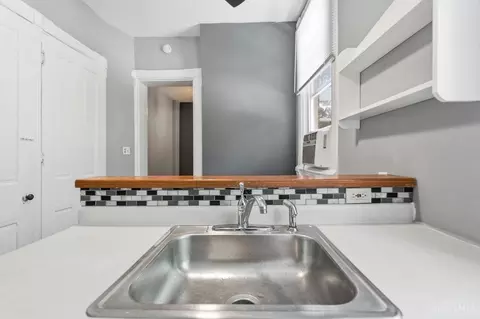 Kitchen - 116 Parker St, Cincinnati, OH 45219 photo 8 of 14