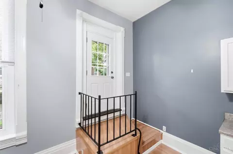 Entry Way - 116 Parker St, Cincinnati, OH 45219 photo 1 of 7