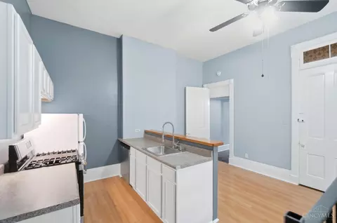 Kitchen - 116 Parker St, Cincinnati, OH 45219 photo 2 of 14