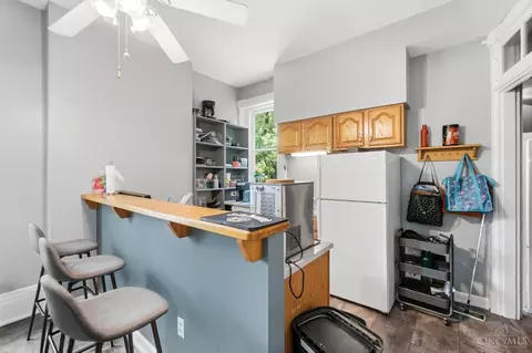 Kitchen - 116 Parker St, Cincinnati, OH 45219 photo 11 of 14