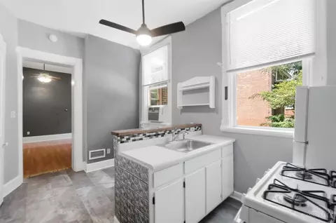 Kitchen - 116 Parker St, Cincinnati, OH 45219 photo 5 of 14
