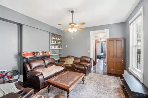 Living - 116 Parker St, Cincinnati, OH 45219 photo 7 of 8
