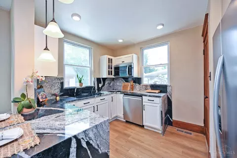Kitchen - 3417 Algona Pl, Cincinnati, OH 45207 photo 2 of 9