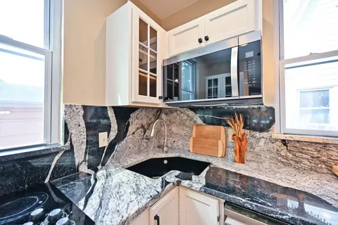 Kitchen - 3417 Algona Pl, Cincinnati, OH 45207 photo 6 of 9