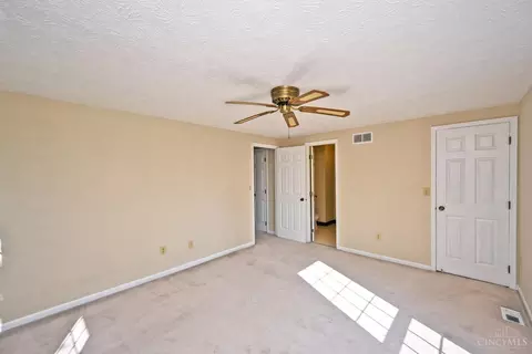 Bedroom - 8081 Hetz Dr, Cincinnati, OH 45242 photo 3 of 5
