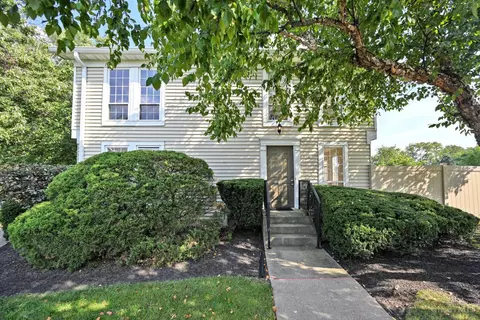 Exterior - 8081 Hetz Dr, Cincinnati, OH 45242 photo 3 of 7