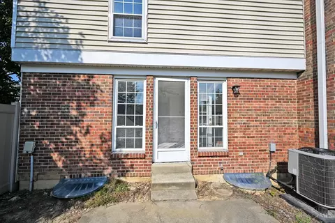 Exterior - 8081 Hetz Dr, Cincinnati, OH 45242 photo 5 of 7