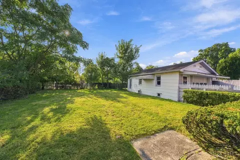 Exterior - 8532 Darnell Ave, Cincinnati, OH 45236 photo 7 of 10