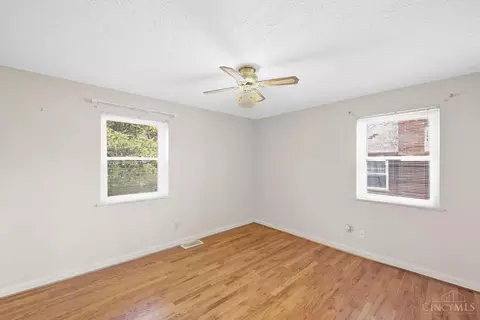 Bedroom - 8532 Darnell Ave, Cincinnati, OH 45236 photo 1 of 9