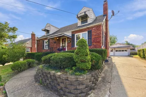 Exterior - 8532 Darnell Ave, Cincinnati, OH 45236 photo 3 of 10