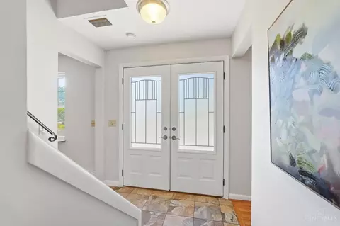 Entry Way - 9022 Foxhunter Ln, Cincinnati, OH 45242 photo 1 of 3