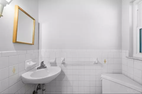 Bath - 9022 Foxhunter Ln, Cincinnati, OH 45242 photo 1 of 6