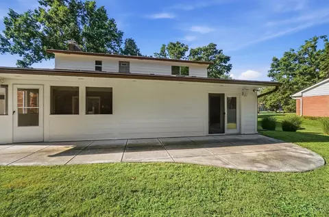 Exterior - 9022 Foxhunter Ln, Cincinnati, OH 45242 photo 7 of 14