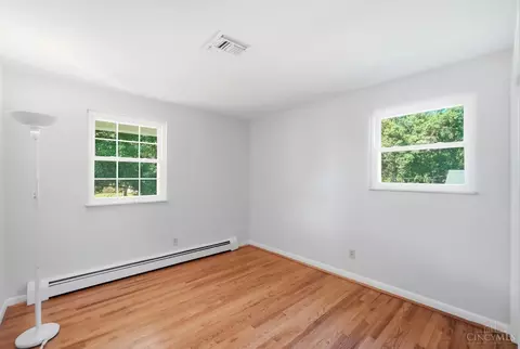 Bedroom - 9022 Foxhunter Ln, Cincinnati, OH 45242 photo 6 of 9