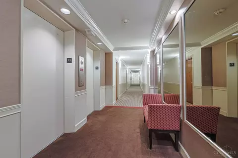 Entry Way - 2324 Madison Rd, Cincinnati, OH 45208 photo 3 of 3