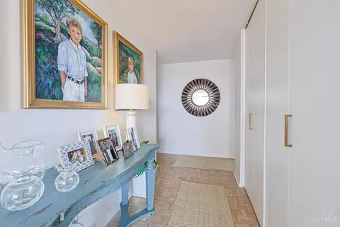 Entry Way - 2324 Madison Rd, Cincinnati, OH 45208 photo 1 of 3