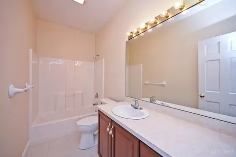 Bath - 5474 Chancellor Ln, Morrow, OH 45152 photo 5 of 6