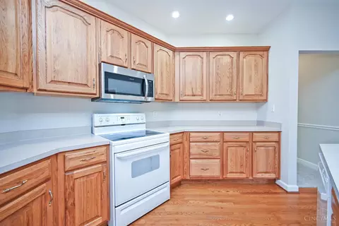Kitchen - 5474 Chancellor Ln, Morrow, OH 45152 photo 3 of 5