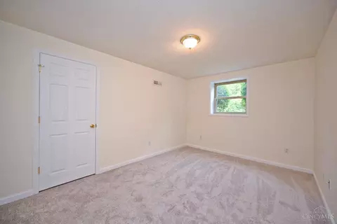 Bedroom - 5474 Chancellor Ln, Morrow, OH 45152 photo 6 of 9